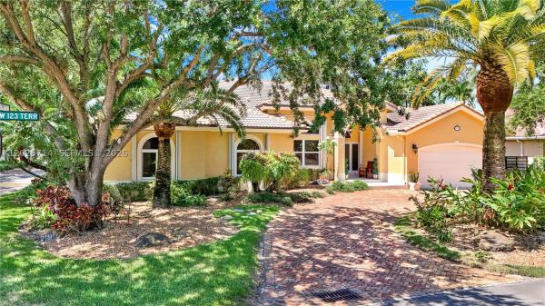 9563 SW 123rd Ter, Unincorporated Dade County, Florida 33176, image 3
