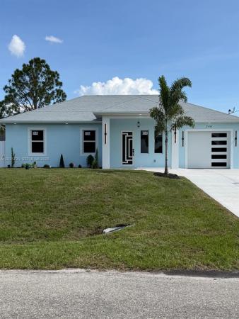 546 E Louisville St, Lehigh Acres, Florida 33974, image 1
