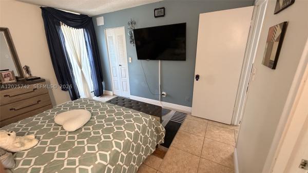 Westview, 8982 Palm Tree Ln #8982, Pembroke Pines, Florida 33024, image 1