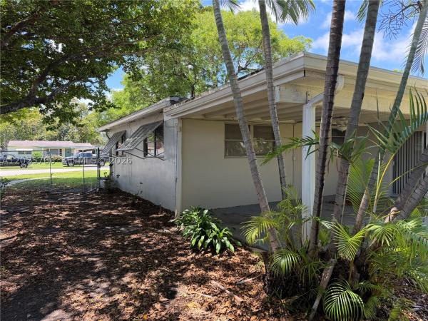 Orangebrook Golf Estates, 3241 Pierce St, Hollywood, Florida 33021, image 1