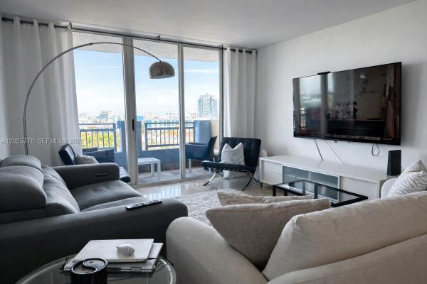 Yacht Club At Portofino, 90 Alton Rd #1009, Miami Beach, Florida 33139, image 2