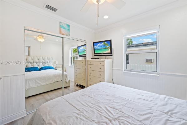 Country Club Estates, 556 La Villa Dr, Miami Springs, Florida 33166, image 2