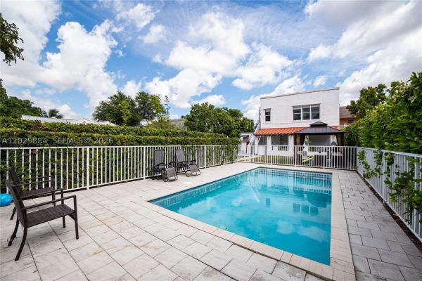 Bryan Park, 2255 SW 10th St #B, Miami, Florida 33135, image 2