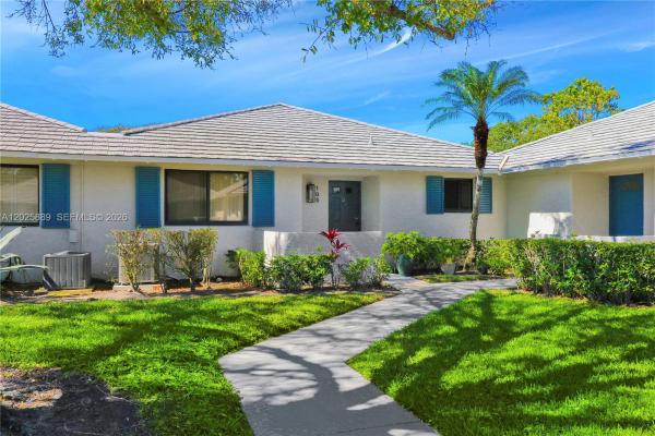 Club Cottages, 105 Club Dr, Palm Beach Gardens, Florida 33418, image 1