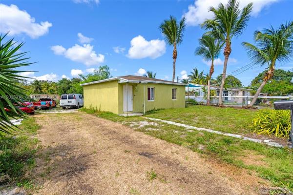 Eleanor Park, 2365 NW 155th St, Miami Gardens, Florida 33054, image 2