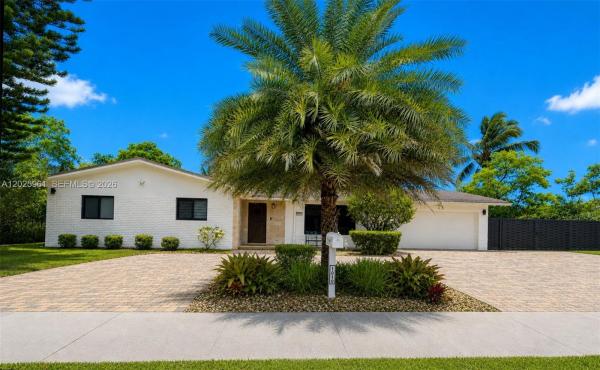 10240 SW 112th St, Unincorporated Dade County, Florida 33176, image 1