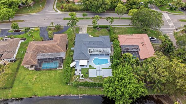 Maplewood, 9935 Ramblewood Dr, Coral Springs, Florida 33071, image 1