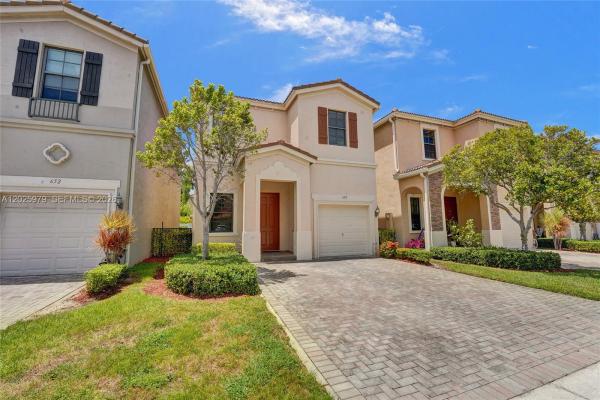 650 NE 191st Ter, Unincorporated Dade County, Florida 33179, image 2