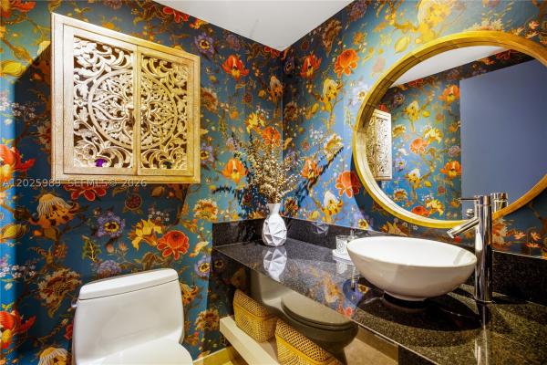 Courvoisier Courts, 701 Brickell Key Blvd #512, Miami, Florida 33131, image 1