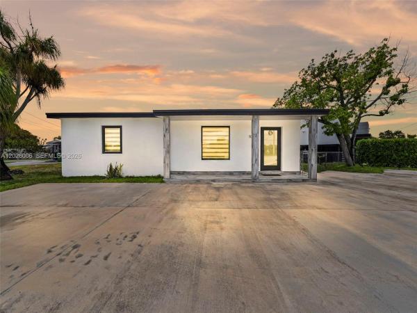 10700 SW 46th St, Unincorporated Dade County, Florida 33165, image 1