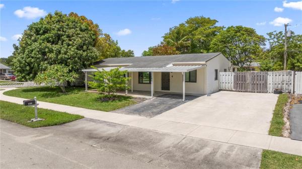 Broadview Country Club Estates, 1611 SW 67th Ave, North Lauderdale, Florida 33068, image 1
