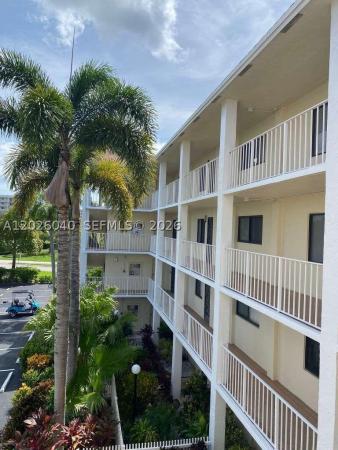 Huntington Lakes 5, 7350 Kinghurst Dr #305, Delray Beach, Florida 33446, image 1