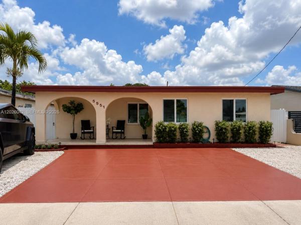 Saratoga Heights, 5551 E 4th Ave, Hialeah, Florida 33013, image 1