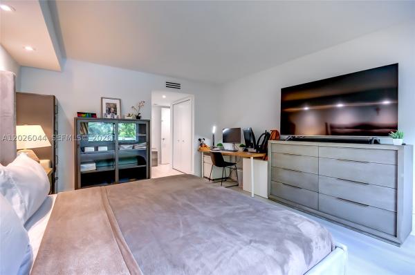 Racquet Club At Bonaventure, 302 Lakeview Dr #105, Weston, Florida 33326, image 1