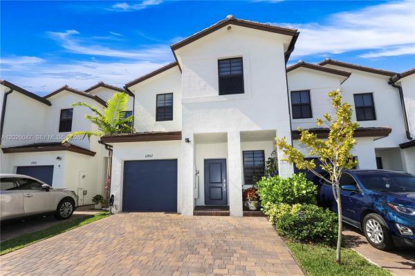 12862 SW 231st St, Unincorporated Dade County, Florida 33170, image 1