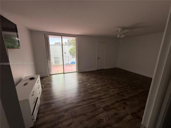 Venetian Park East, 2606 NE 10th St, Hallandale Beach, Florida 33009, image 2