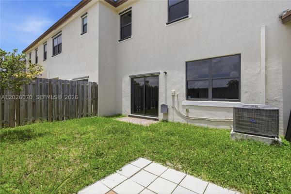 10218 SW 231st Ln, Cutler Bay, Florida 33190, image 2