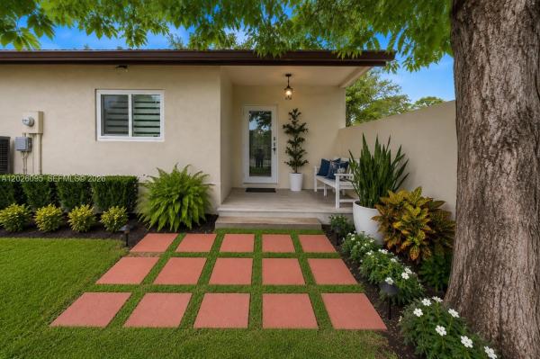 5835 SW 144th Circle Pl, Unincorporated Dade County, Florida 33183, image 1