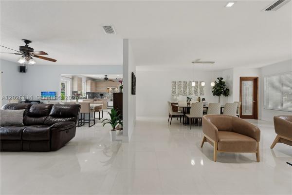 9641 SW 66th St, Unincorporated Dade County, Florida 33173, image 3