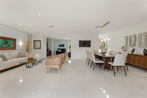 9641 SW 66th St, Unincorporated Dade County, Florida 33173, image 2