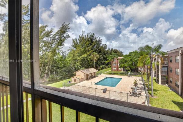Nova Gardens, 7020 Nova Dr #308D, Davie, Florida 33317, image 1
