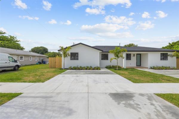 11086 SW 219th St, Unincorporated Dade County, Florida 33170, image 1