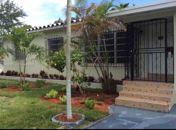 Irons Manor High Pine, 730 NE 139th St, North Miami, Florida 33161, image 2