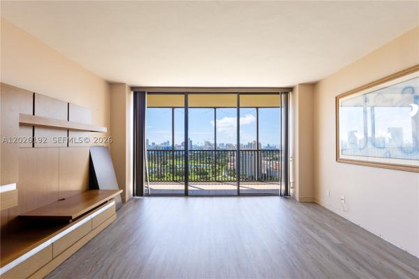 Coronado Tower 3, 20379 W Country Club Dr #2636, Aventura, Florida 33180, image 2