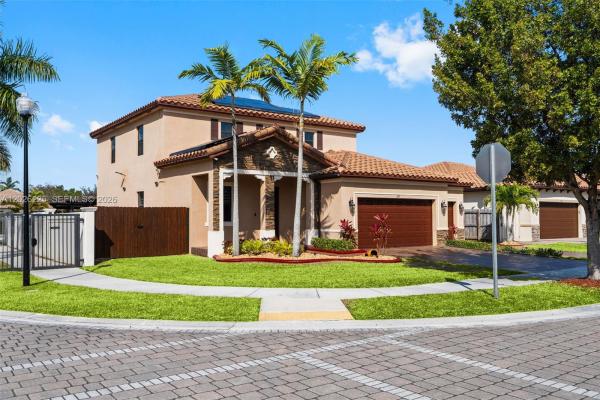 Kingman Commons, 160 SE 23rd Ter, Homestead, Florida 33033, image 1