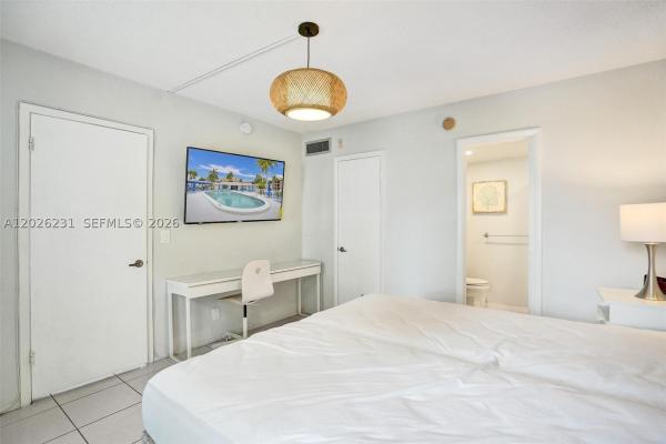 Isle Of Paradise, 450 Paradise Isle Blvd #204, Hallandale Beach, Florida 33009, image 2