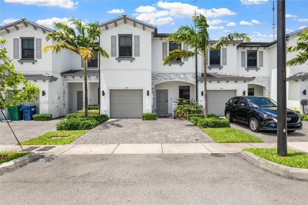 Viewpoint At Vista Lago, 577 NW 204th St, Miami Gardens, Florida 33169, image 1