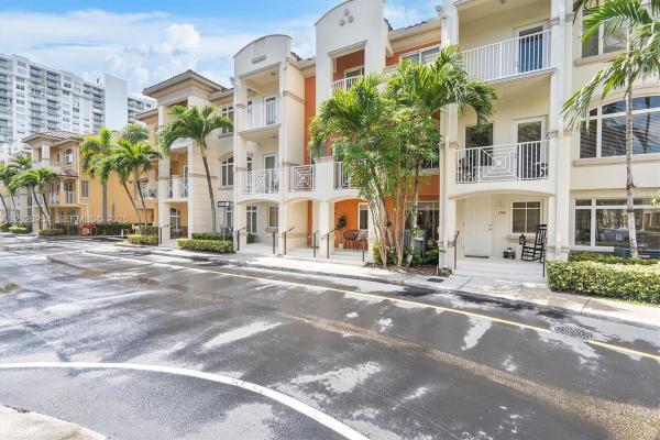 Merco At Aventura, 2704 NE 184th Ter, Aventura, Florida 33160, image 1