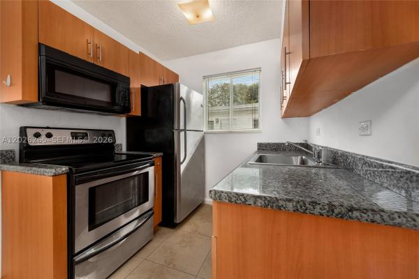 932 Moffett St #6, Hallandale Beach, Florida 33009, image 1