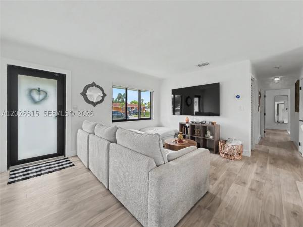 10762 SW 145th St, Unincorporated Dade County, Florida 33176, image 1