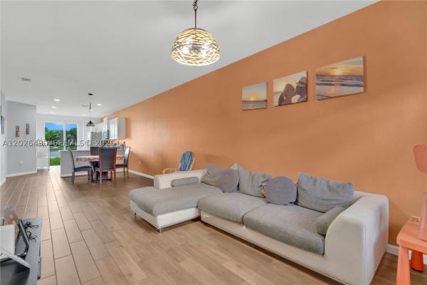 Palm Breeze, 2377 SE 14th St, Homestead, Florida 33035, image 3