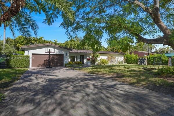 Snapper Creek Groves, 6111 SW 86th St, South Miami, Florida 33143, image 2