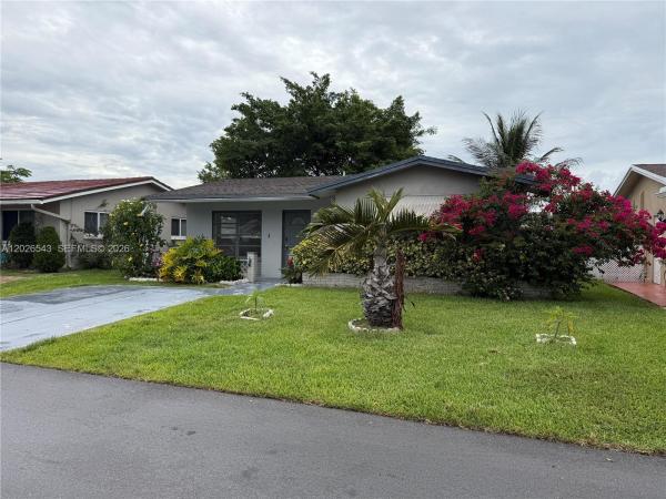 Mainlands Of Tamarac Lakes, 7311 NW 57th Dr, Tamarac, Florida 33321, image 1