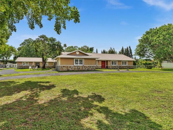 Sunshine Acres, 5310 SW 109th Ave, Davie, Florida 33328, image 2