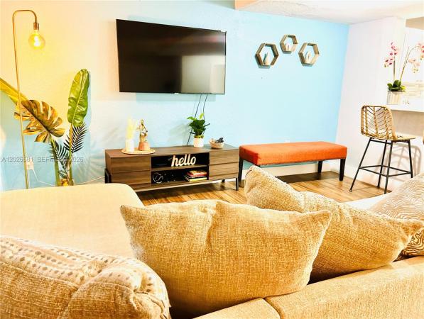 Culmer Villas, 1011 NW 7th Ave, Miami, Florida 33136, image 1