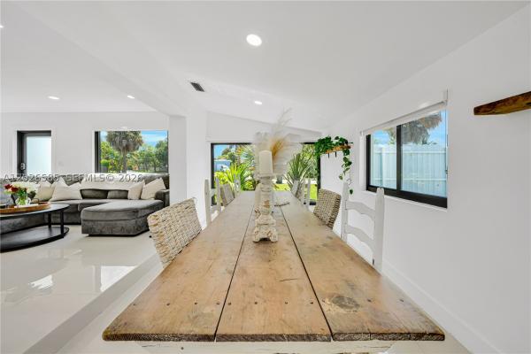 Pine Tree Manor, 9265 Martinique Dr, Cutler Bay, Florida 33189, image 3