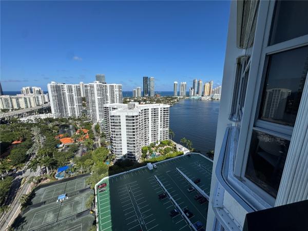 Mystic Pointe Tower 500, 3530 Mystic Pointe Dr #2709, Aventura, Florida 33180, image 2