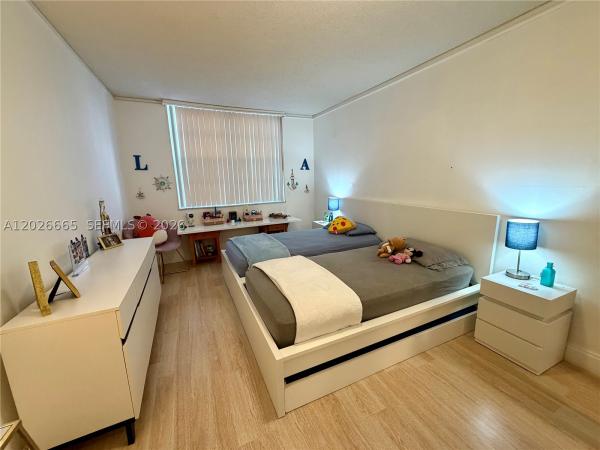 The Vintage, 1080 94th St #312, Bay Harbor Islands, Florida 33154, image 2