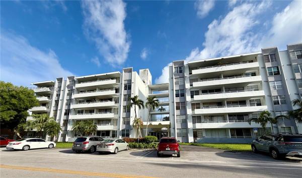 The Vintage, 1080 94th St #312, Bay Harbor Islands, Florida 33154, image 1