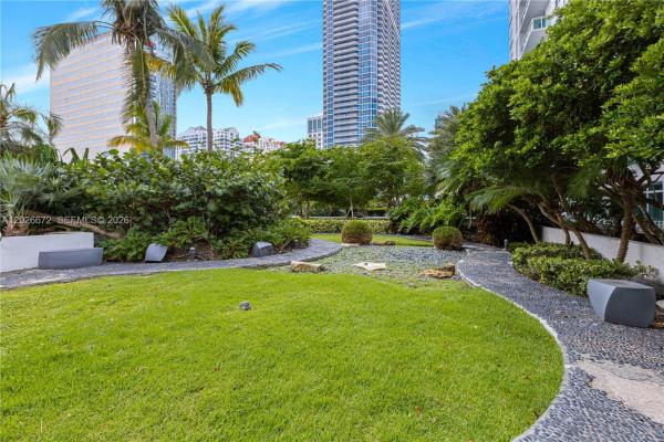 The Plaza On Brickell West, 951 Brickell Ave #1801, Miami, Florida 33131, image 2