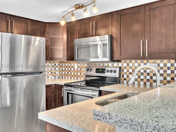 8695 NW 6th Ln #2-111, Unincorporated Dade County, Florida 33126, image 2