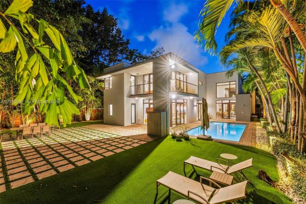 Pinecrest Villas, 7621 SW 59th Ct, South Miami, Florida 33143, image 1