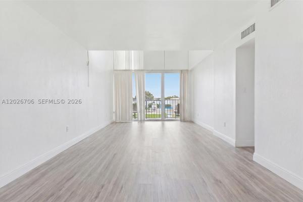 210 Fontainebleau Blvd #402, Unincorporated Dade County, Florida 33174, image 2