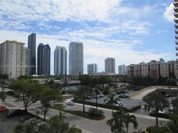 Winston Towers 200, 251 174th St #411, Sunny Isles Beach, Florida 33160, image 2