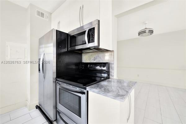 Art Deco, 610 8th St #102, Miami Beach, Florida 33139, image 2