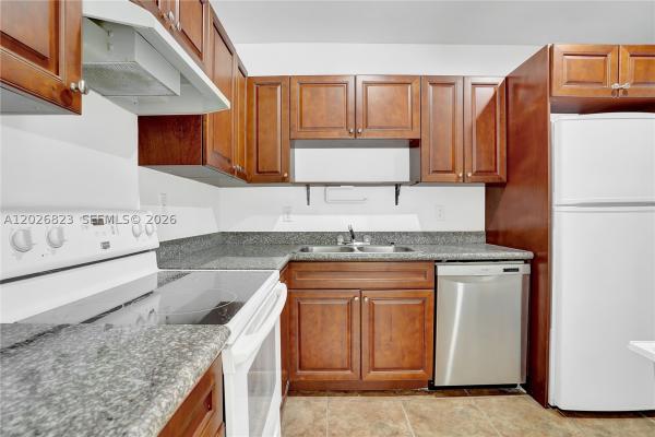 5985 SW 41st St #FRONT, Unincorporated Dade County, Florida 33155, image 2